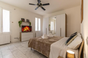 CA 'PICO WITH WIFI-few steps from center Mirandola